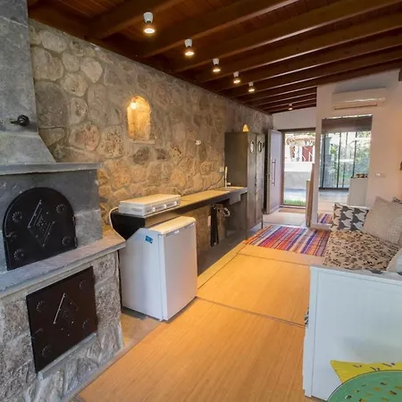 빌라 Enjoy 4br Wprivate Garden In Trkbk