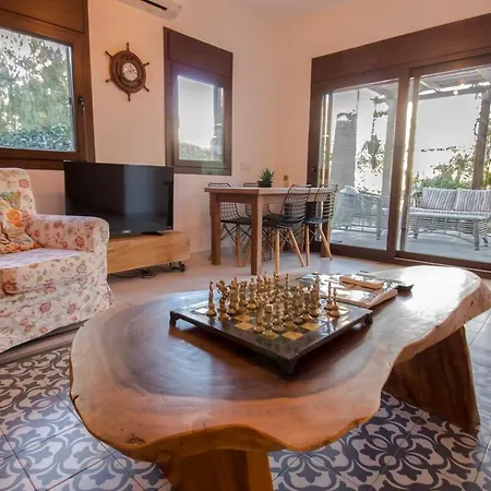 빌라 Enjoy 4br Wprivate Garden In Trkbk