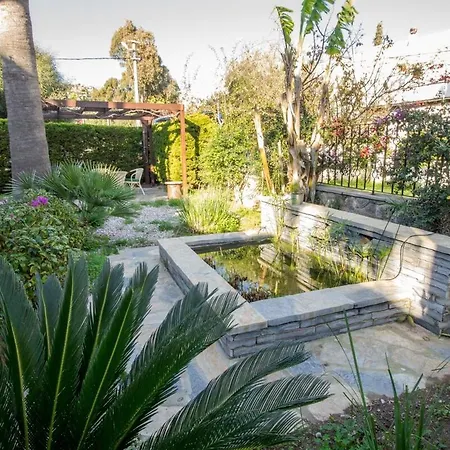 Enjoy 4br Wprivate Garden In Trkbk *