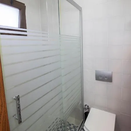 Enjoy 4br Wprivate Garden In Trkbk 빌라 *