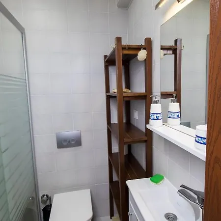 Enjoy 4br Wprivate Garden In Trkbk *