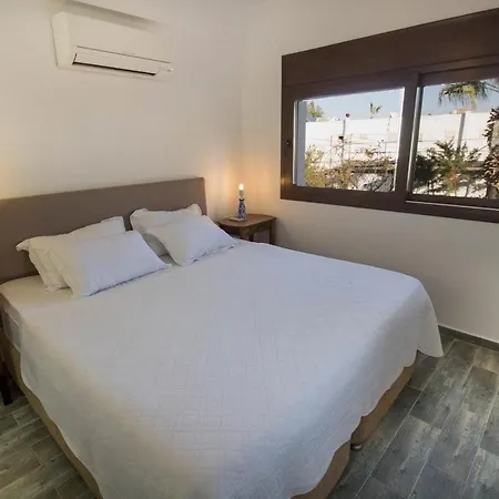 빌라 Enjoy 4br Wprivate Garden In Trkbk
